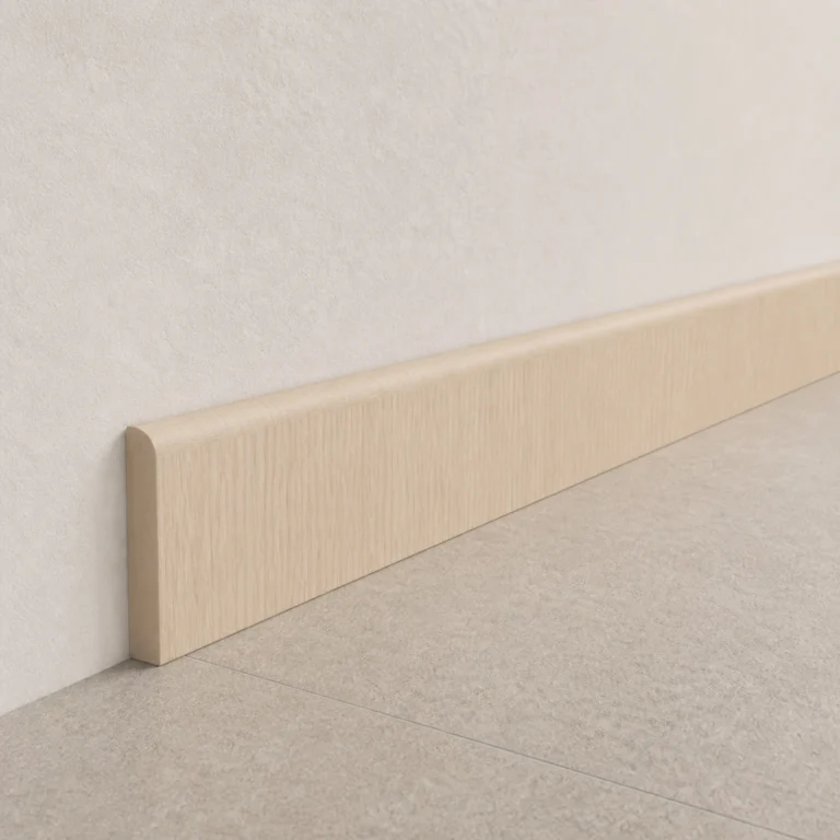 Tuscania Natura Battiscopa Frassino 6,5x120 - Effetto legno - ambientazione